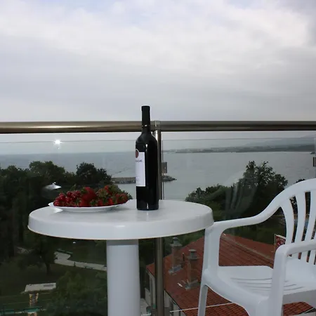 Къща за гости Style Place Китен